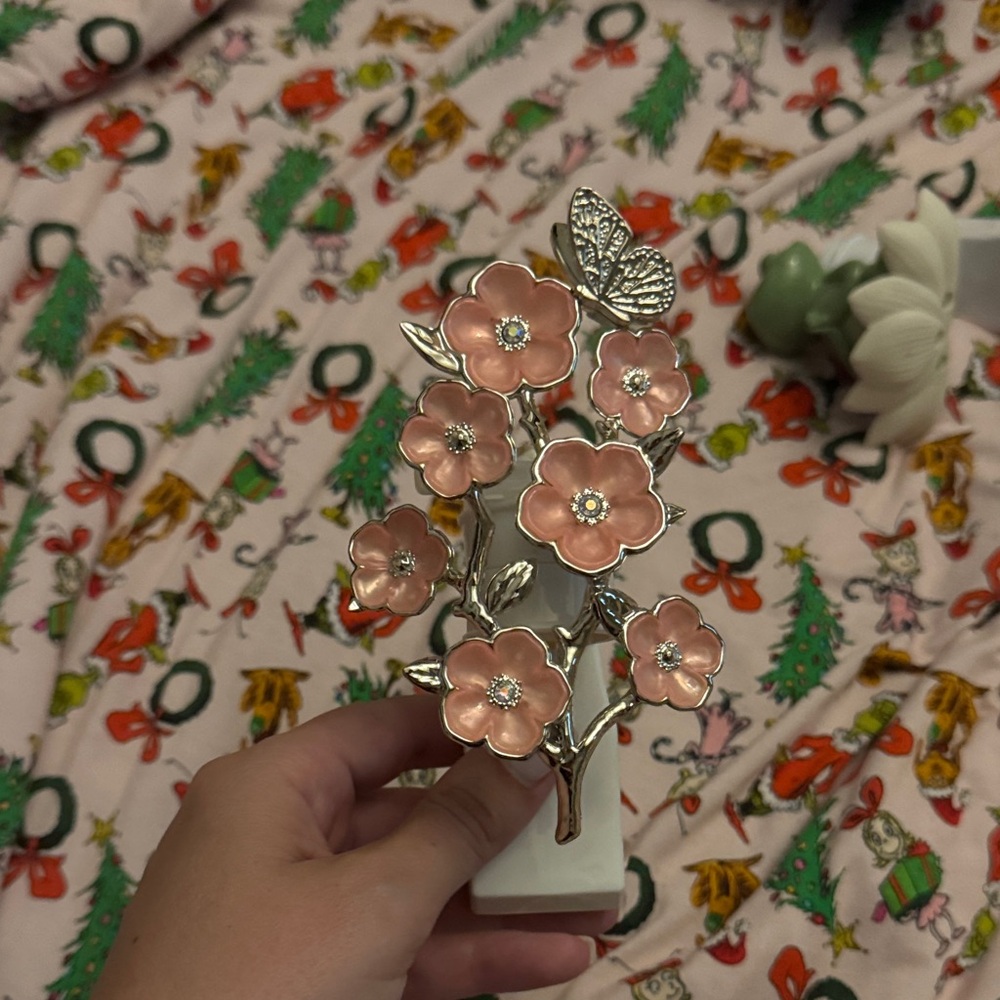 Bath & Body Works Pink and Silver Floral Decor